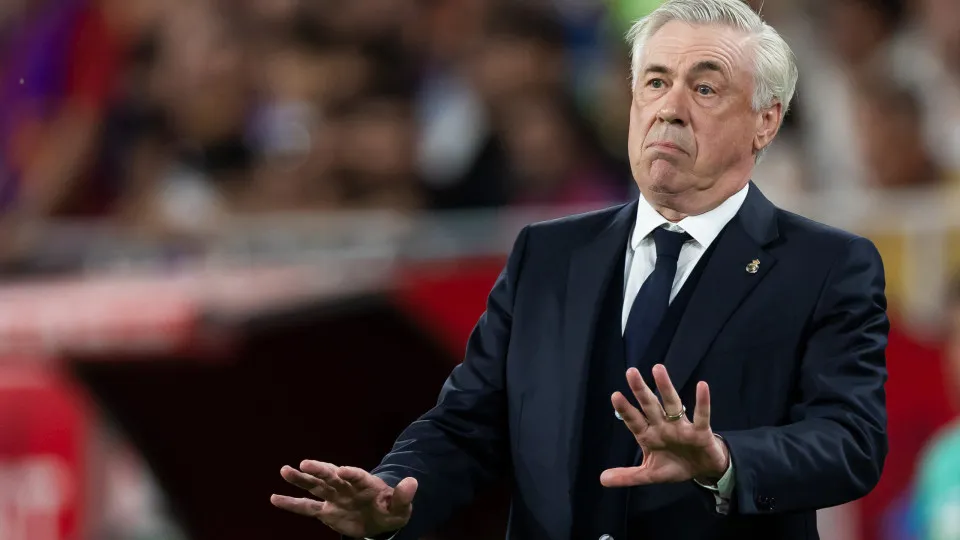Ancelotti abre "portas" a Xabi Alonso: "É um dos melhores do mundo"